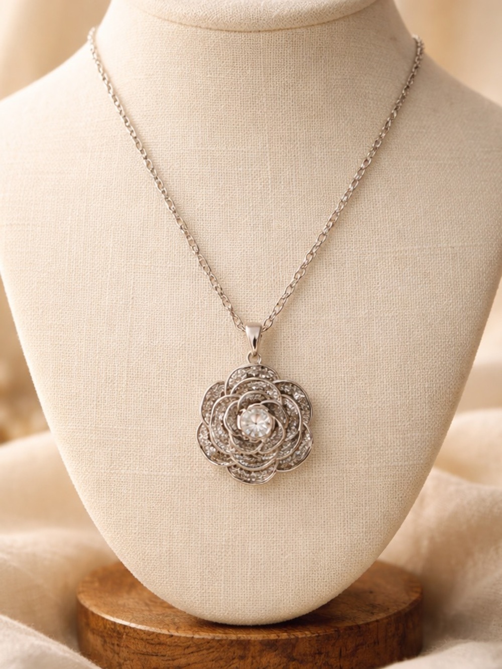 Rose Flower Lab Diamond Pendant Singapore 16” Chain NEW! - Picture 6 of 12